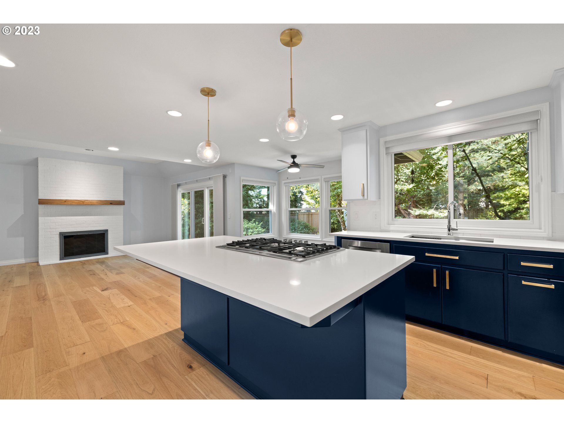 13104 Rogers Road Lake Oswego, OR 97035 - Photo 11 of 47 Gallery Image 11