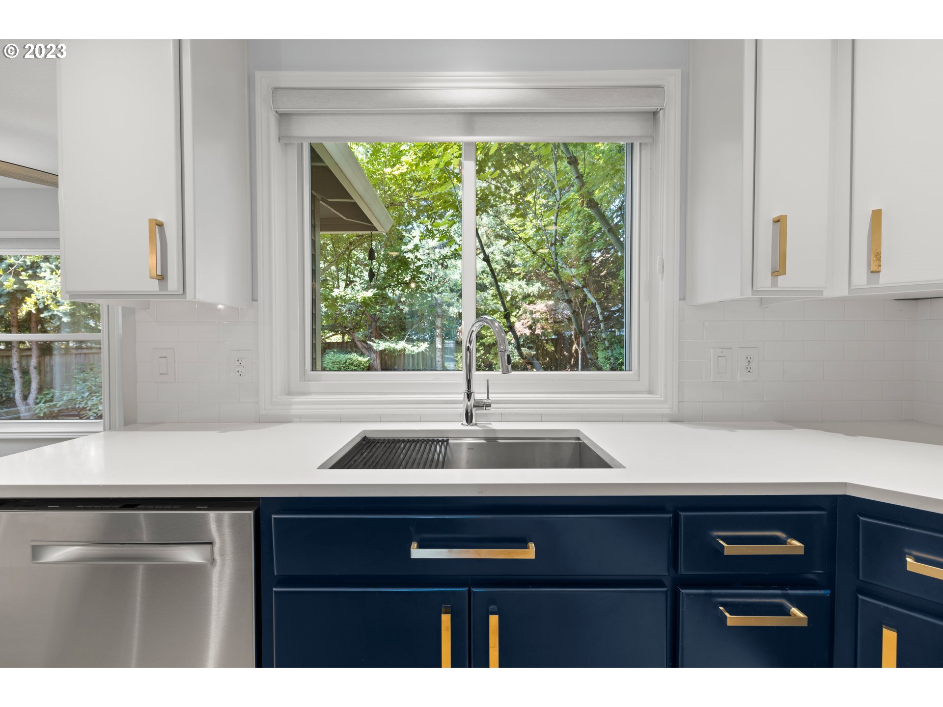 13104 Rogers Road Lake Oswego, OR 97035 - Photo 12 of 47 Gallery Image 12