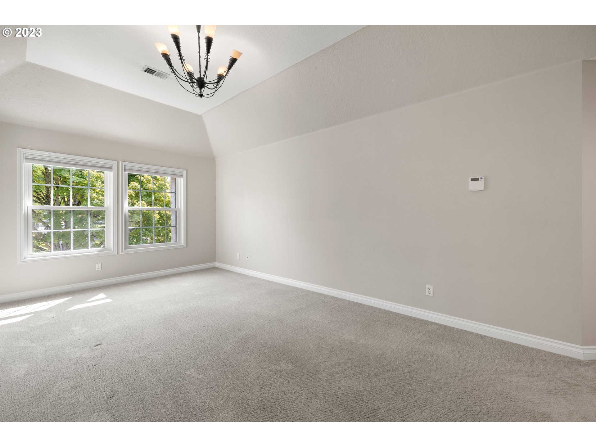 13104 Rogers Road Lake Oswego, OR 97035 - Photo 25 of 47 Gallery Image 25