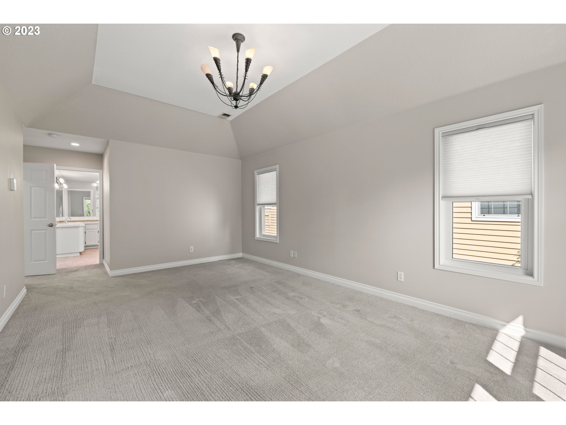 13104 Rogers Road Lake Oswego, OR 97035 - Photo 26 of 47 Gallery Image 26