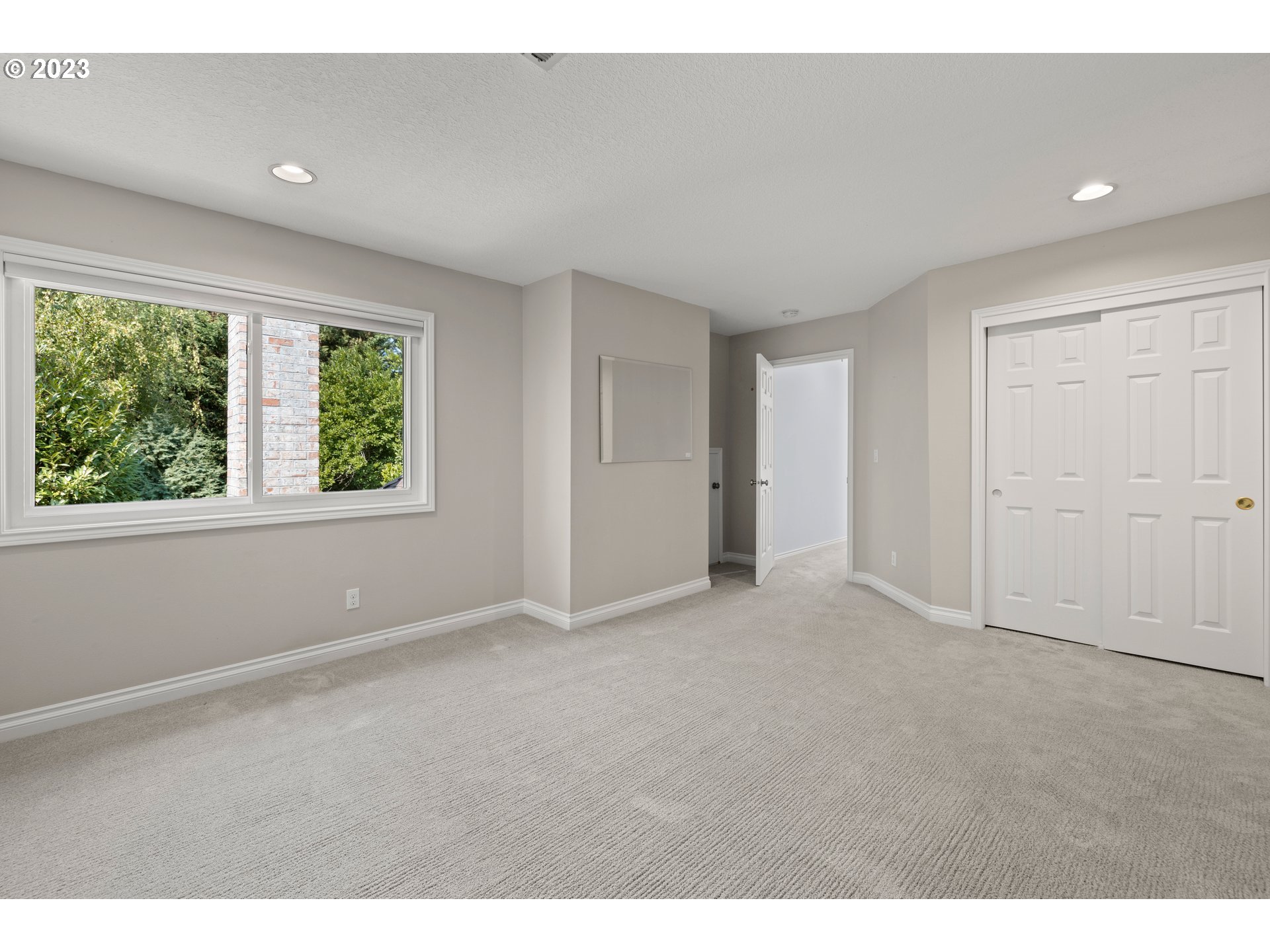 13104 Rogers Road Lake Oswego, OR 97035 - Photo 35 of 47 Gallery Image 35