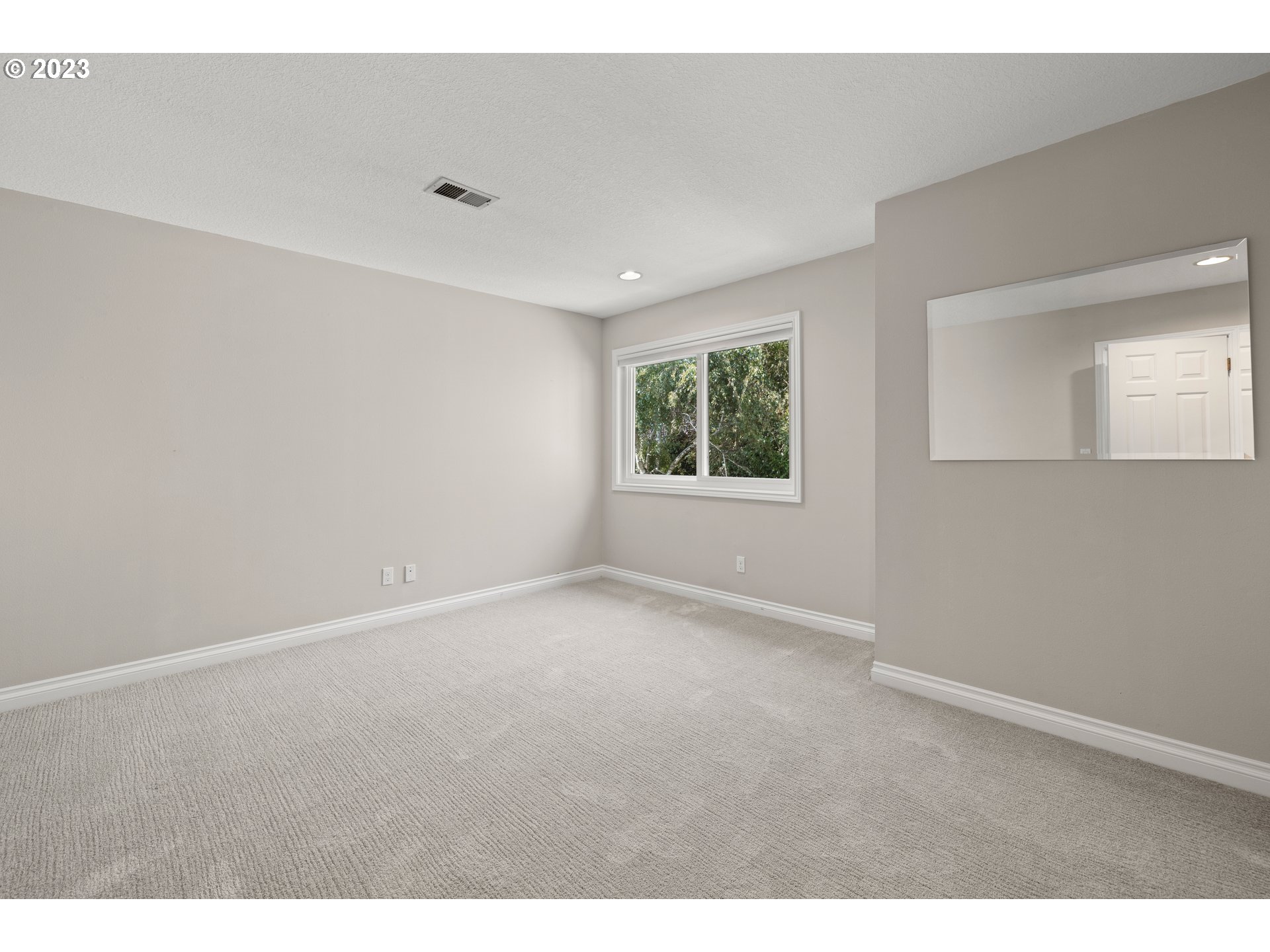 13104 Rogers Road Lake Oswego, OR 97035 - Photo 36 of 47 Gallery Image 36