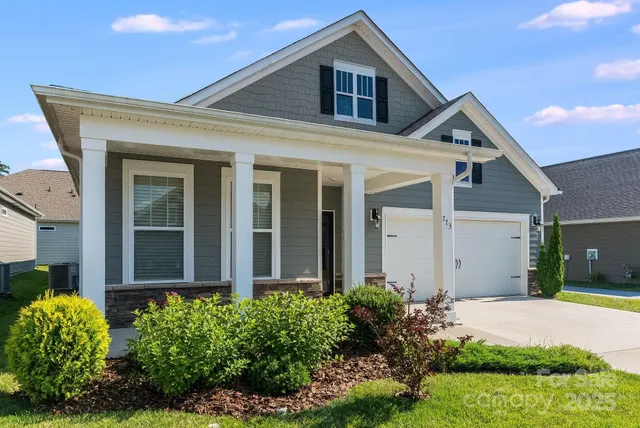 $495,000 | 773 Summerfield Place, Flat Rock, NC 28731