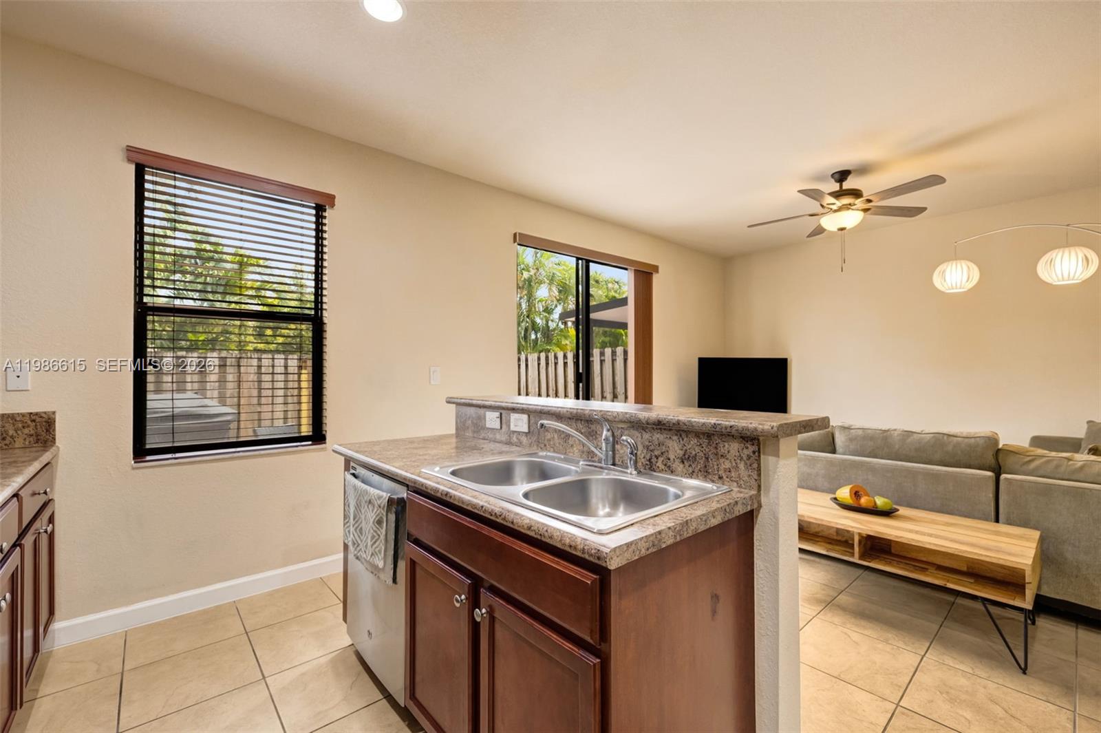 4233 Southwest 164th Court Miami, FL 33185 - Photo 13 of 33