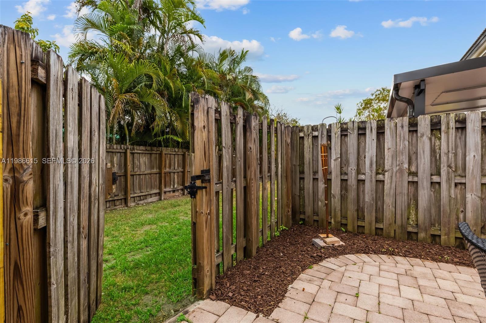 4233 Southwest 164th Court Miami, FL 33185 - Photo 18 of 33