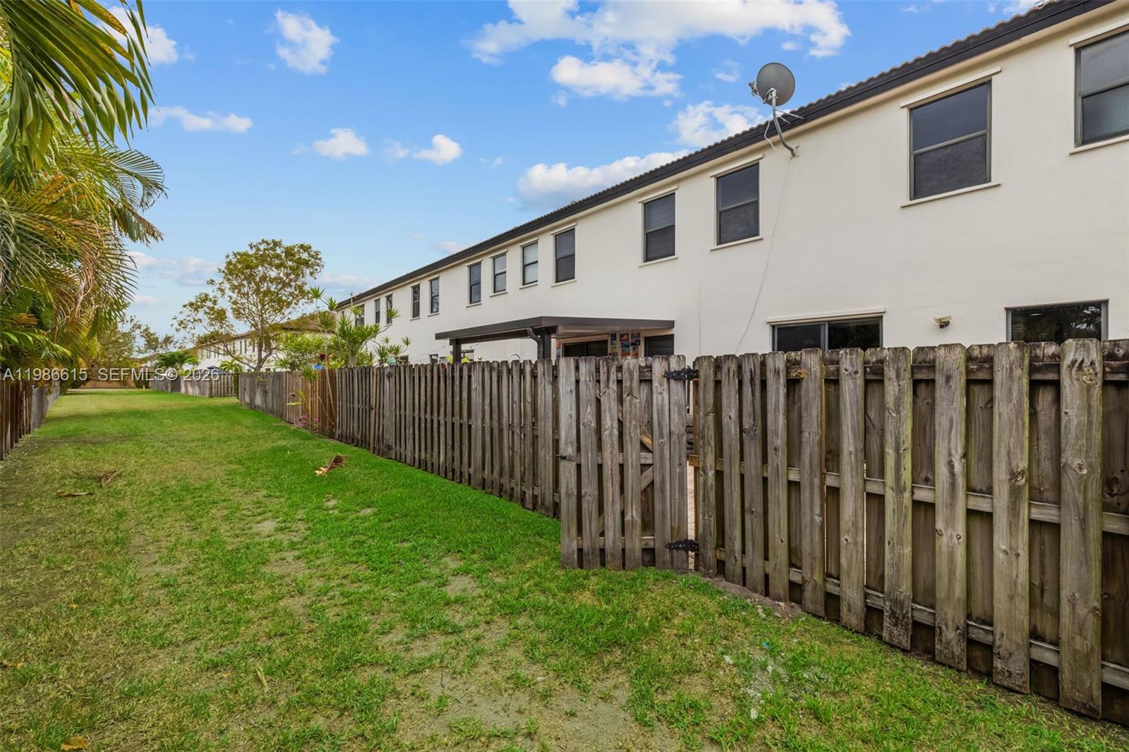 4233 Southwest 164th Court Miami, FL 33185 - Photo 19 of 33