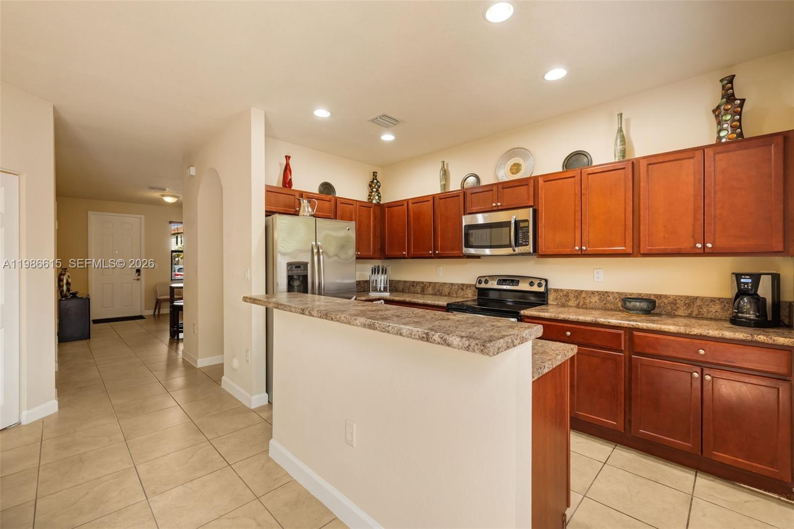 4233 Southwest 164th Court Miami, FL 33185 - Photo 9 of 33