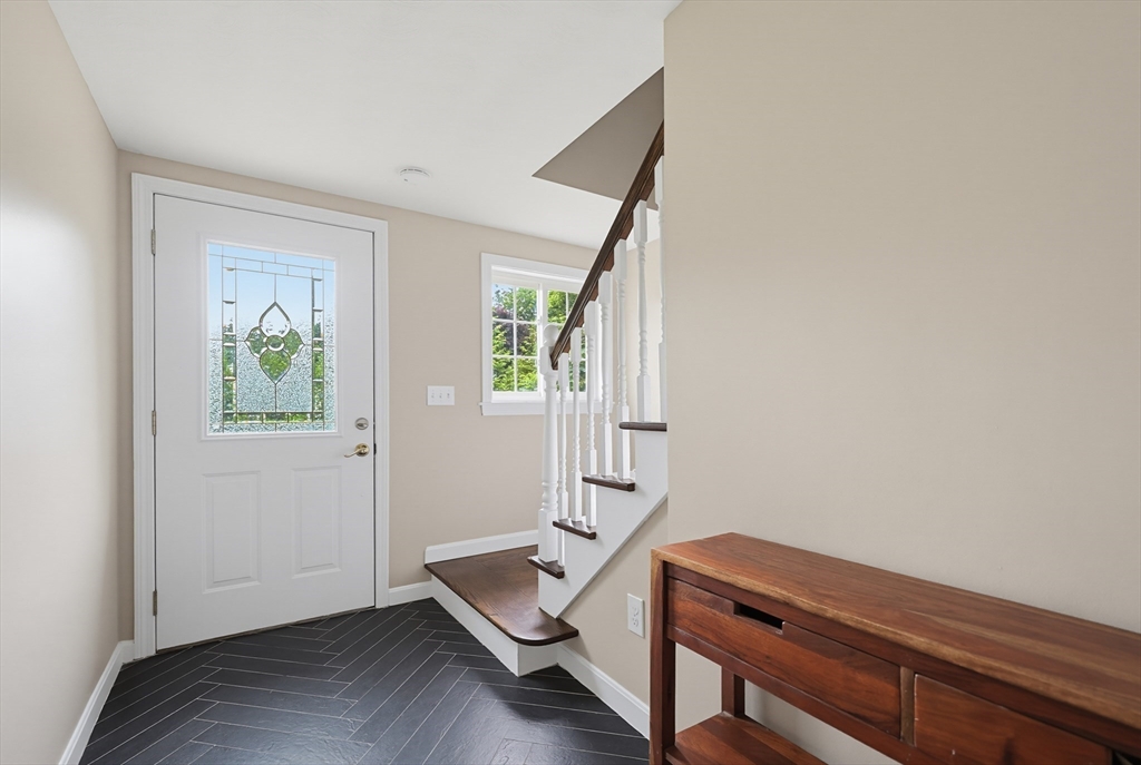 32 Falcon Street Worcester, MA 01603 - Photo 19 of 42
