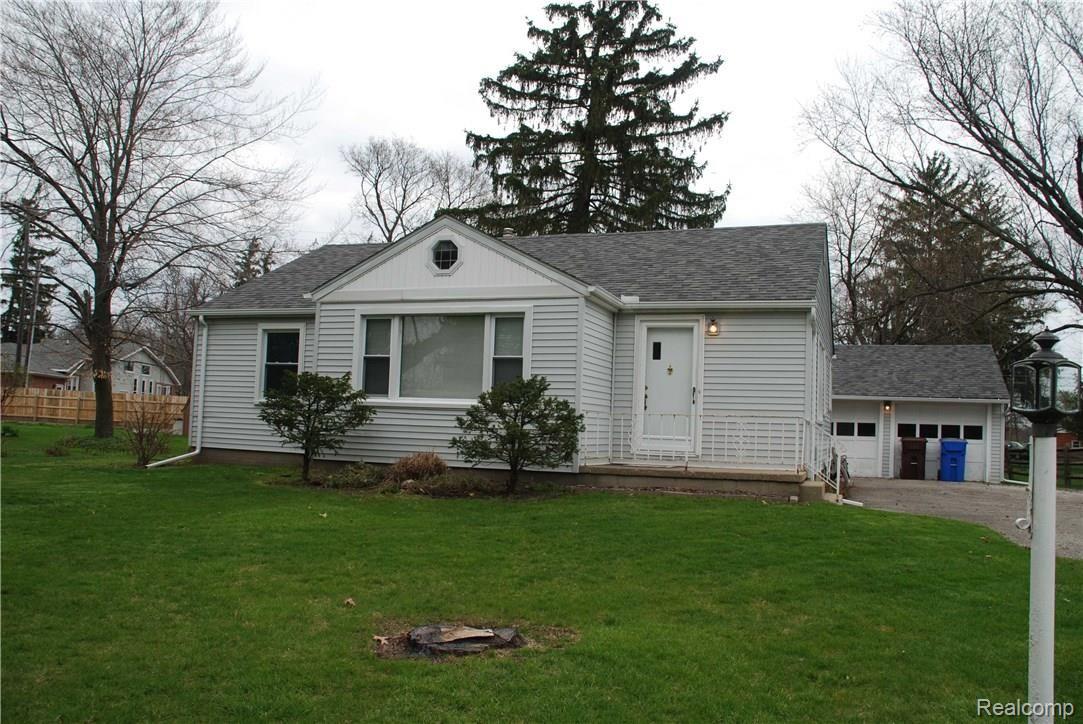 839 East Hurd Road Monroe, MI 48162 - Photo 1 of 35 DSC_0186.jpg