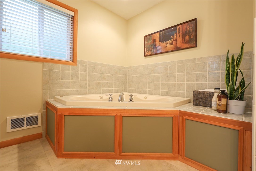20 Moen Road Nordland, WA 98358 - Photo 22 of 40 Gallery Image 22