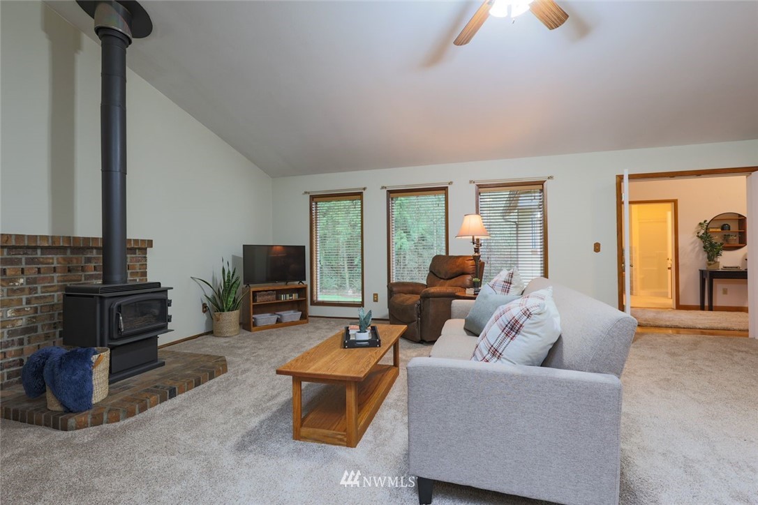 20 Moen Road Nordland, WA 98358 - Photo 8 of 40 Gallery Image 8
