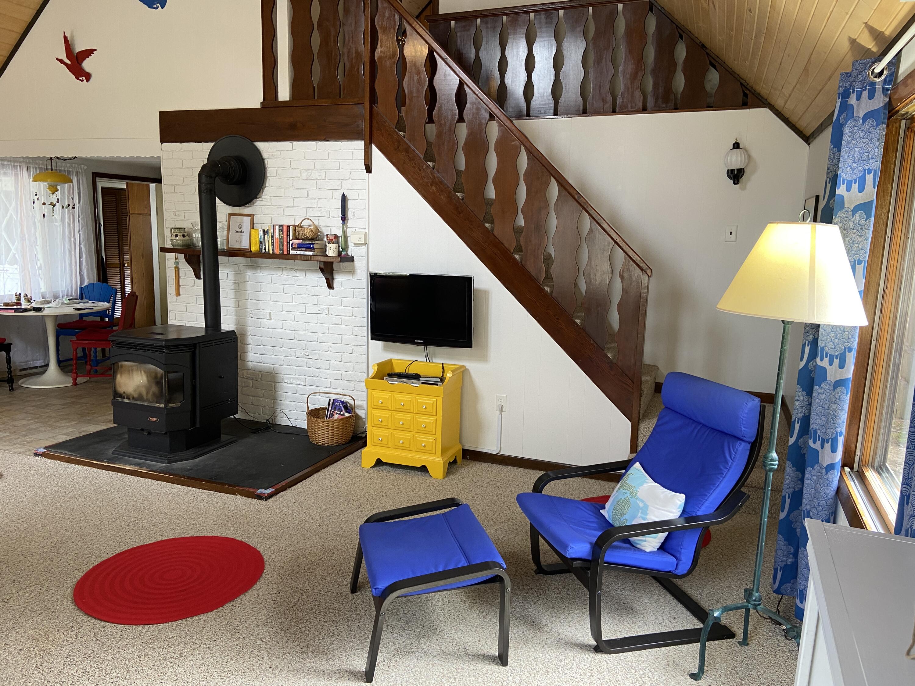 6111 Longbridge Road Pentwater, MI 49449 - Photo 18 of 41 Living Room