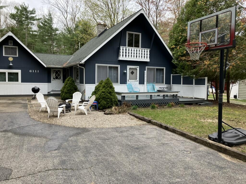 6111 Longbridge Road Pentwater, MI 49449 - Photo 3 of 41 Front of Home