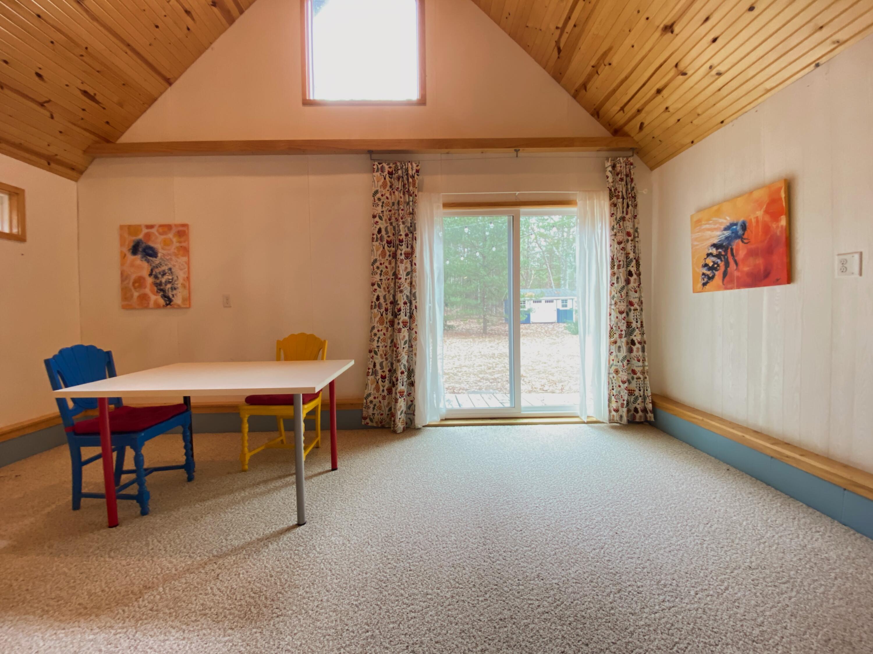 6111 Longbridge Road Pentwater, MI 49449 - Photo 33 of 41 New Family Room