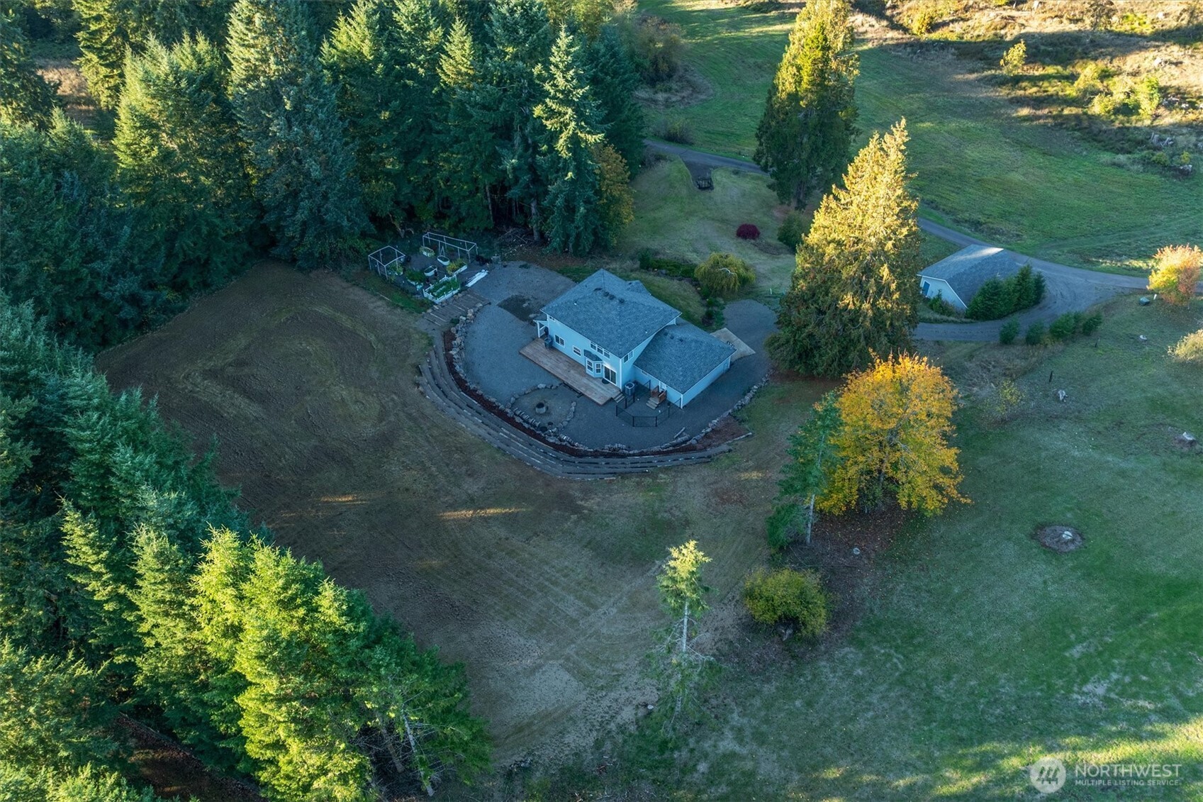 508 Caldwell Road Castle Rock, WA 98611 - Photo 32 of 40 a view of a garden