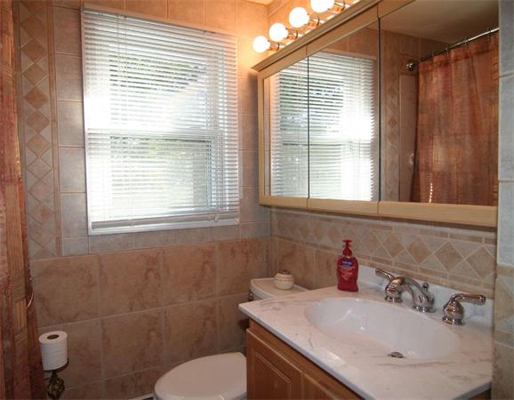 575 Lowell Street Wakefield, MA 01880 - Photo 14 of 28