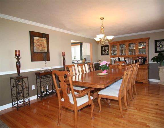 575 Lowell Street Wakefield, MA 01880 - Photo 9 of 28