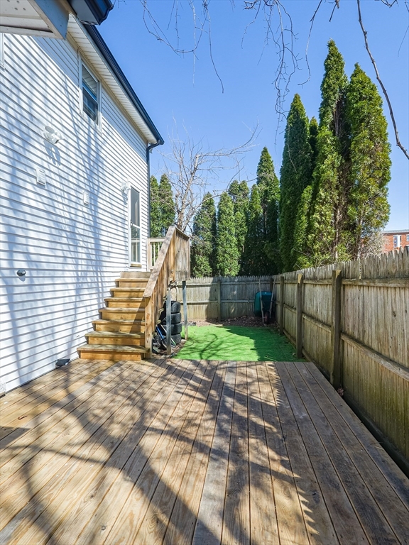 17 Lombard Street Springfield, MA 01105 - Photo 24 of 29