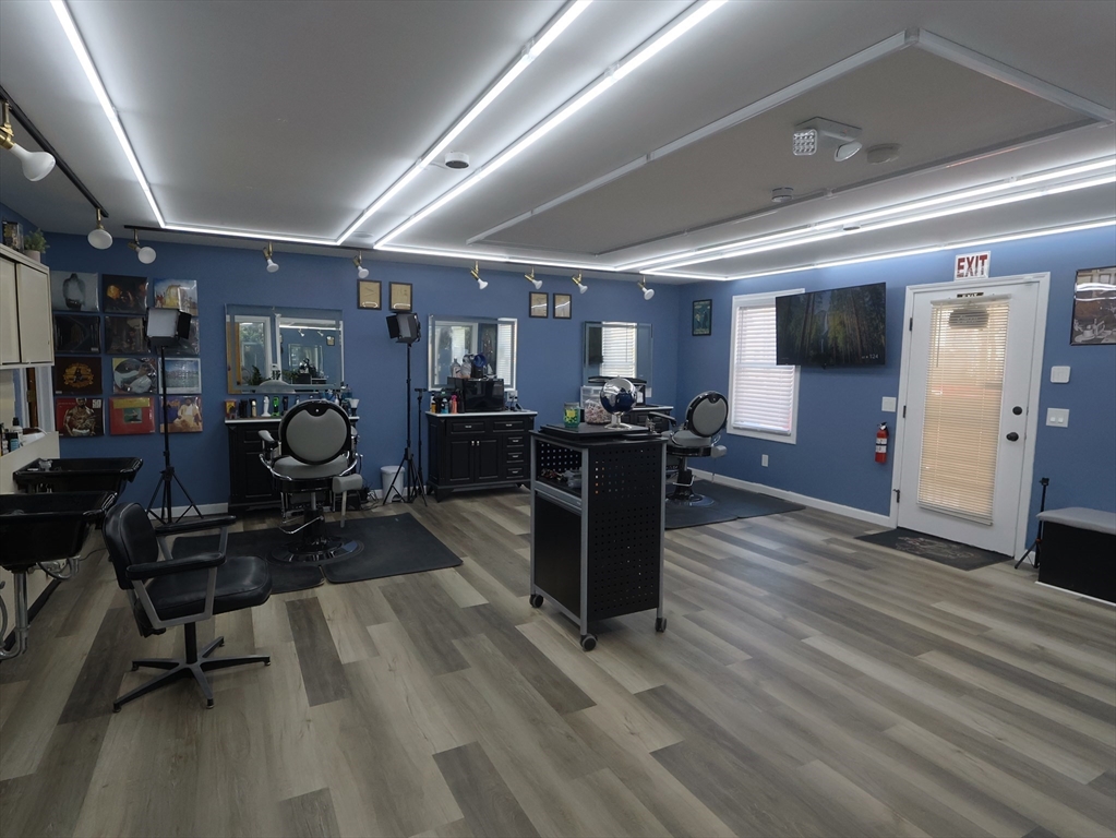 17 Lombard Street Springfield, MA 01105 - Photo 7 of 29