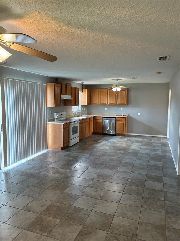 406 North Denny Street Howe, TX 75459 - Photo 5 of 15