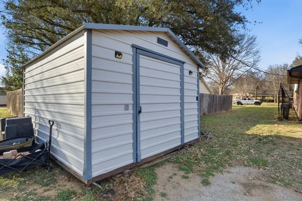 $315,000 | 1008 Royal Lane, Graham, TX 76450