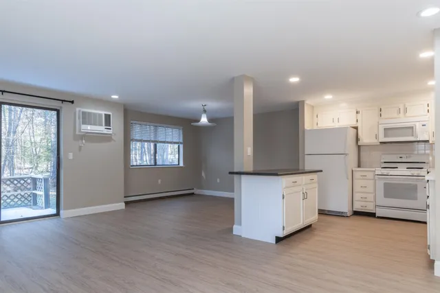 $2,700 | 185 Indian Rock Road, Merrimack, NH 03054