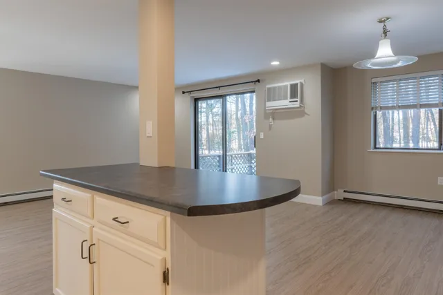 $2,700 | 185 Indian Rock Road, Merrimack, NH 03054