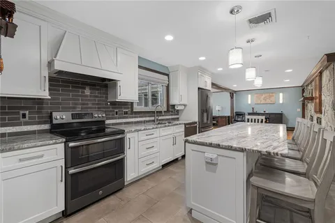 $1,749,000 | 365 West Wrentham Road, Cumberland, RI 02864