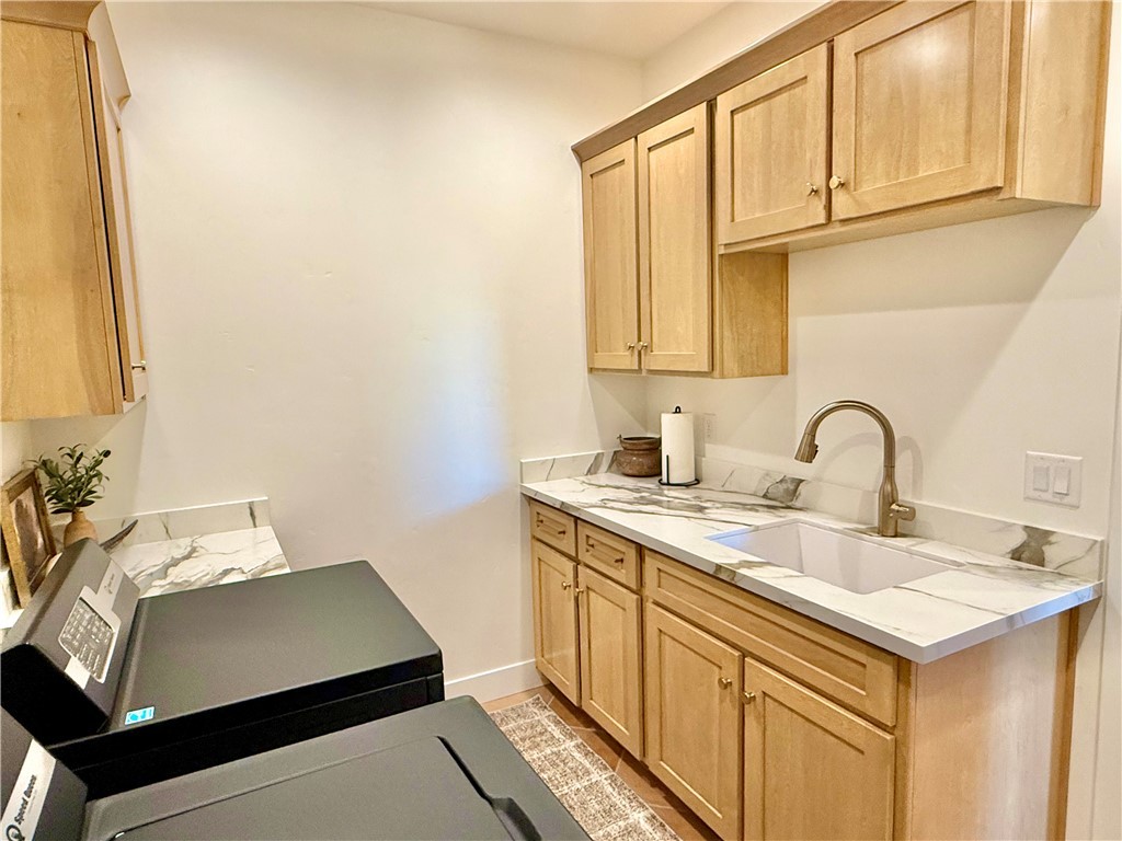 919 West Jordan Ranch Road Kingman, AZ 86409 - Photo 29 of 53 Many options for your laundry convenience.