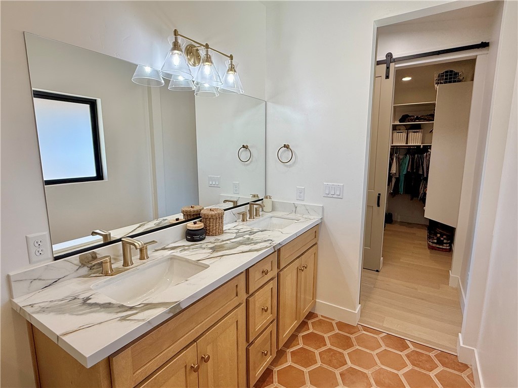 919 West Jordan Ranch Road Kingman, AZ 86409 - Photo 41 of 53 Master Bathroom