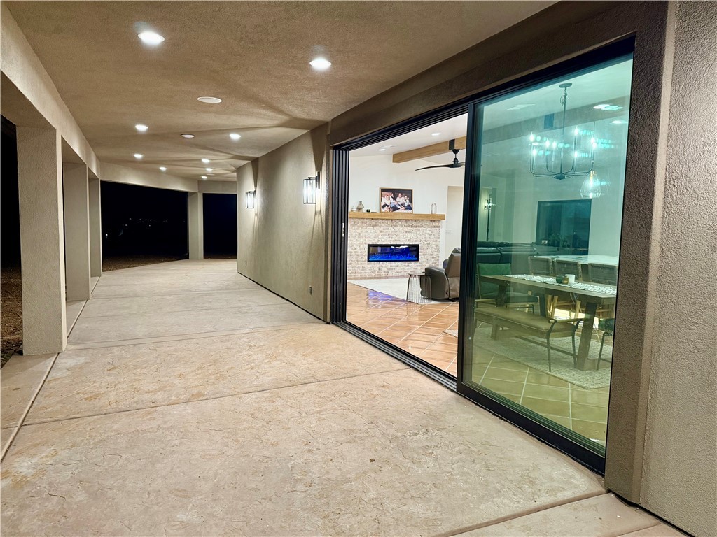 919 West Jordan Ranch Road Kingman, AZ 86409 - Photo 47 of 53 Bring the outdoors in or bring the indoors out!
