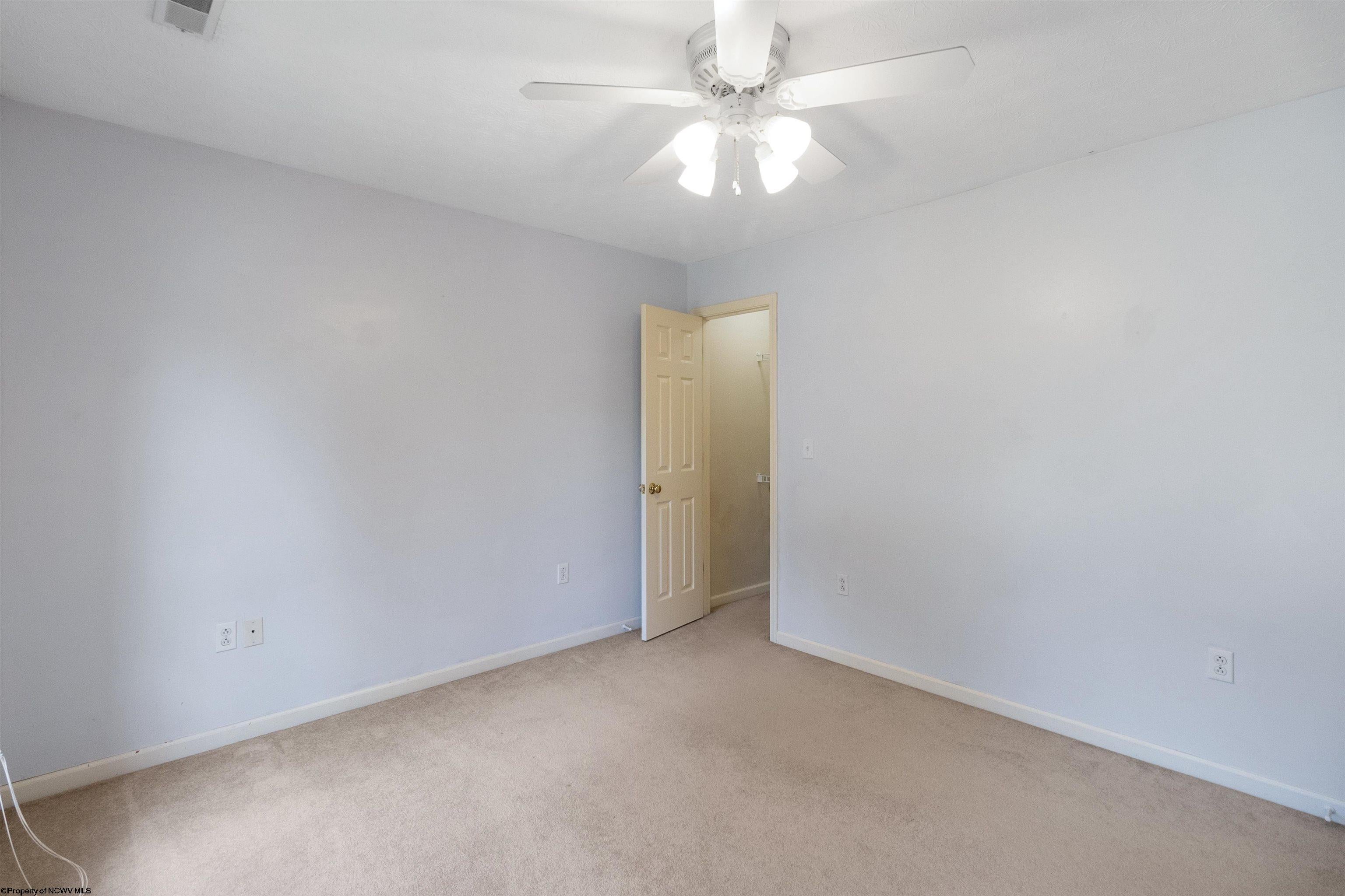 3003 Dogwood Road Bridgeport, WV 26330 - Photo 16 of 50 Gallery Image 16