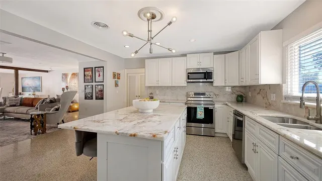 $839,000 | 2525 Hibiscus Street, Sarasota, FL 34239