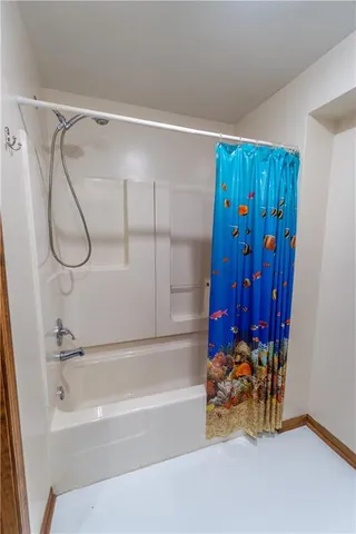 $259,000 | 202 West McGaughy Street, Hamilton, MO 64644