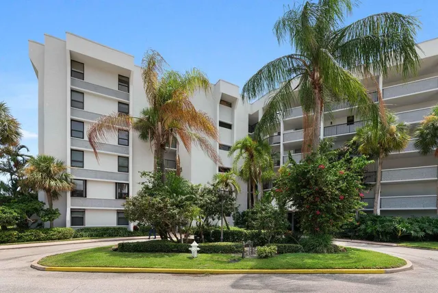 $950,000 | 1542 Jupiter Cove Drive, Unit 104, Jupiter, FL 33469