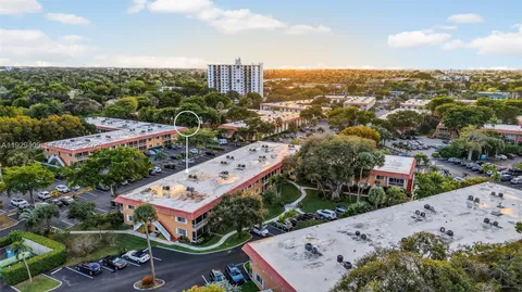 $275,000 | 1930 Northeast 2nd Avenue, Unit 206L, Wilton Manors, FL 33305