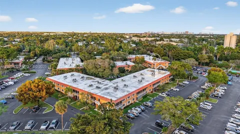 $275,000 | 1930 Northeast 2nd Avenue, Unit 206L, Wilton Manors, FL 33305