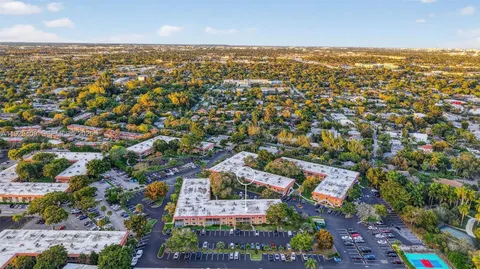 $275,000 | 1930 Northeast 2nd Avenue, Unit 206L, Wilton Manors, FL 33305