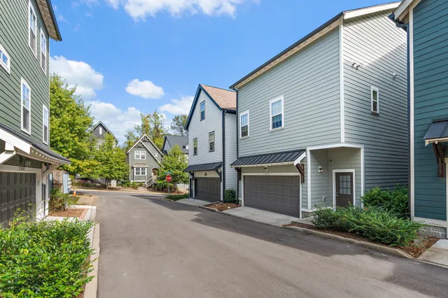 a view of a tennis court