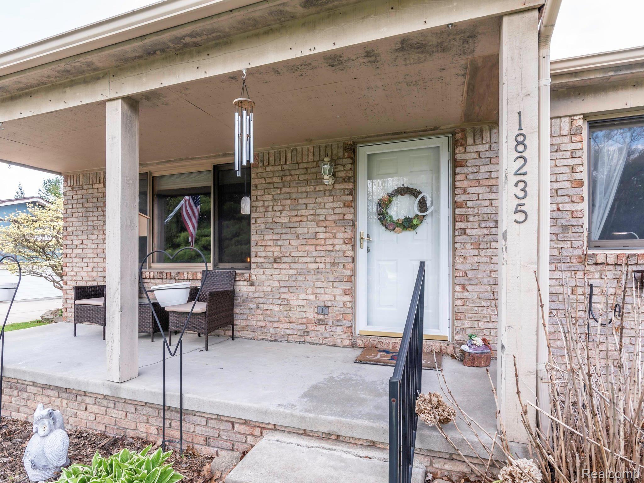 18235 Inkster Road Livonia, MI 48152 - Photo 5 of 49 006_48.jpg