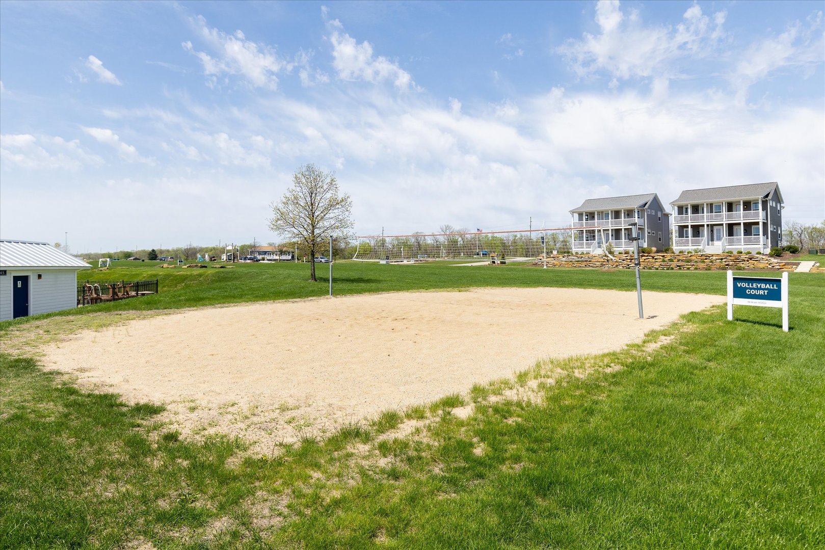 224 Leeward Way Ottawa, IL 61350 - Photo 45 of 58 a view of an house with backyard and balcony