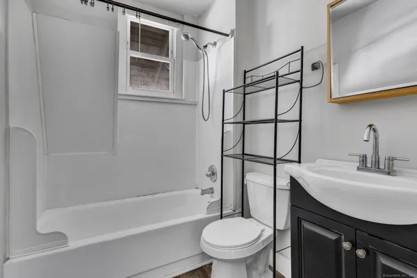 $1,550 | 82-86 Water Street, Unit 6, Torrington, CT 06790