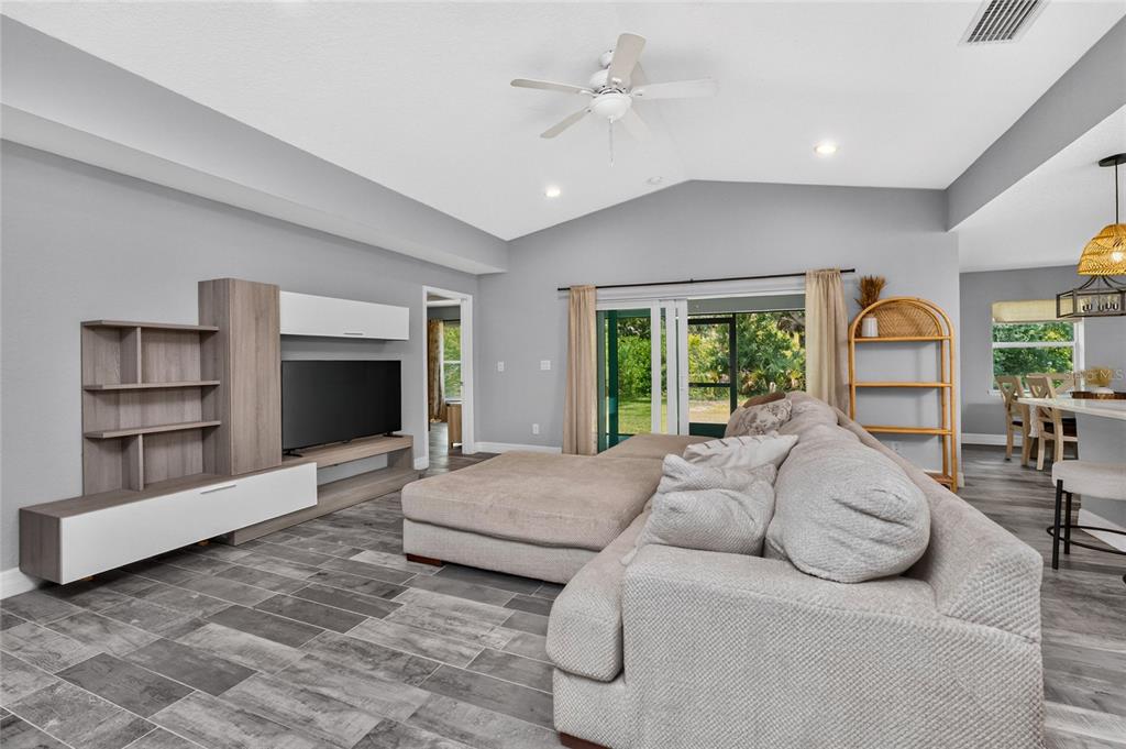310 Albatross Road Rotonda West, FL 33947 - Photo 4 of 48 Gallery Image 4