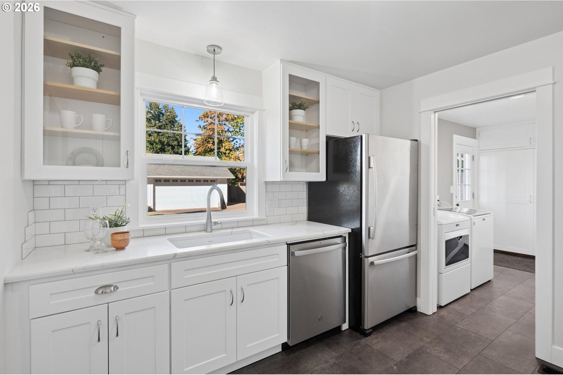 7403 Southwest Mapleleaf Street Portland, OR 97223 - Photo 13 of 44 Gallery Image 13