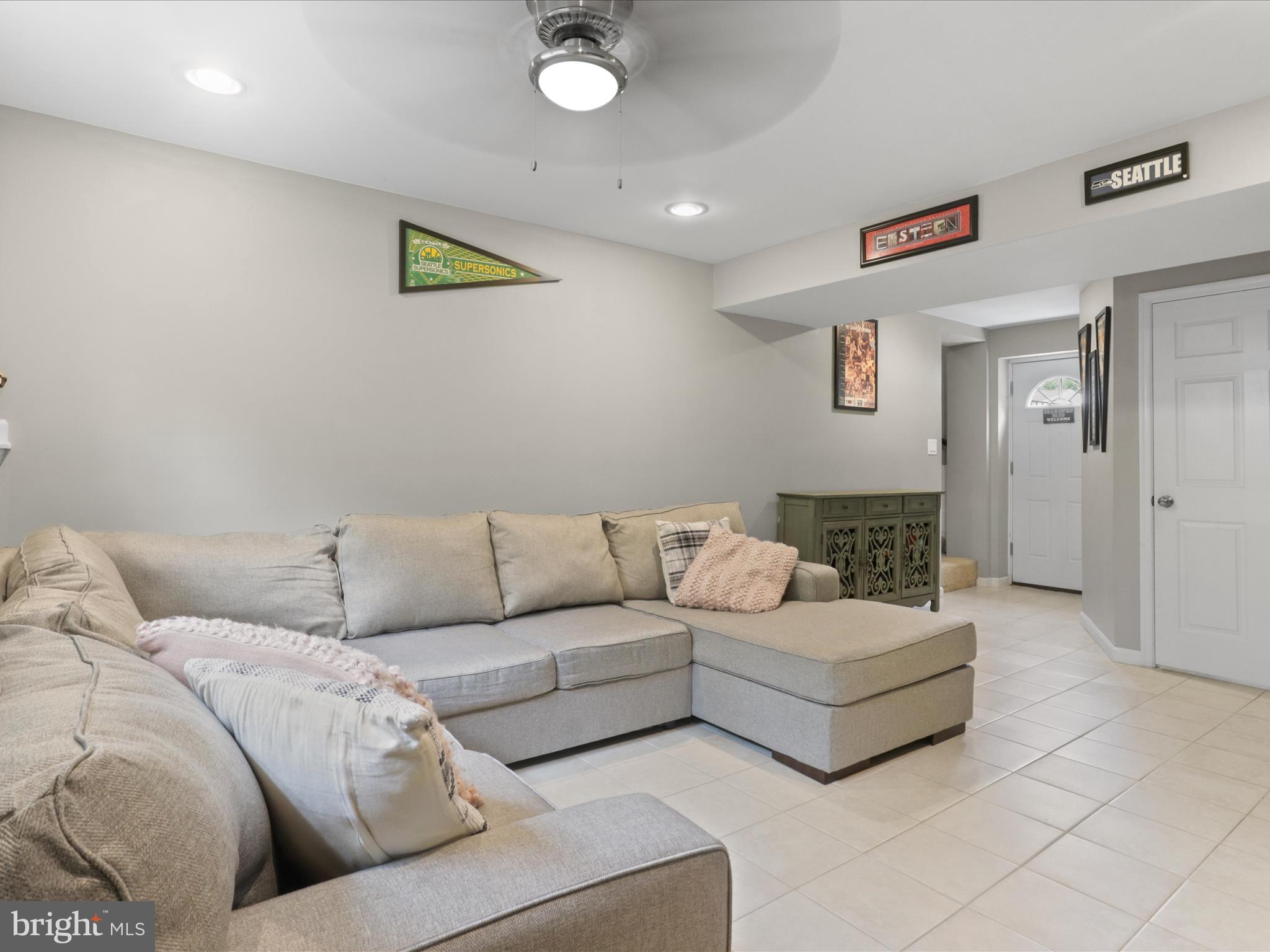 7313 Husky Lane Springfield, VA 22151 - Photo 22 of 49 a living room with furniture