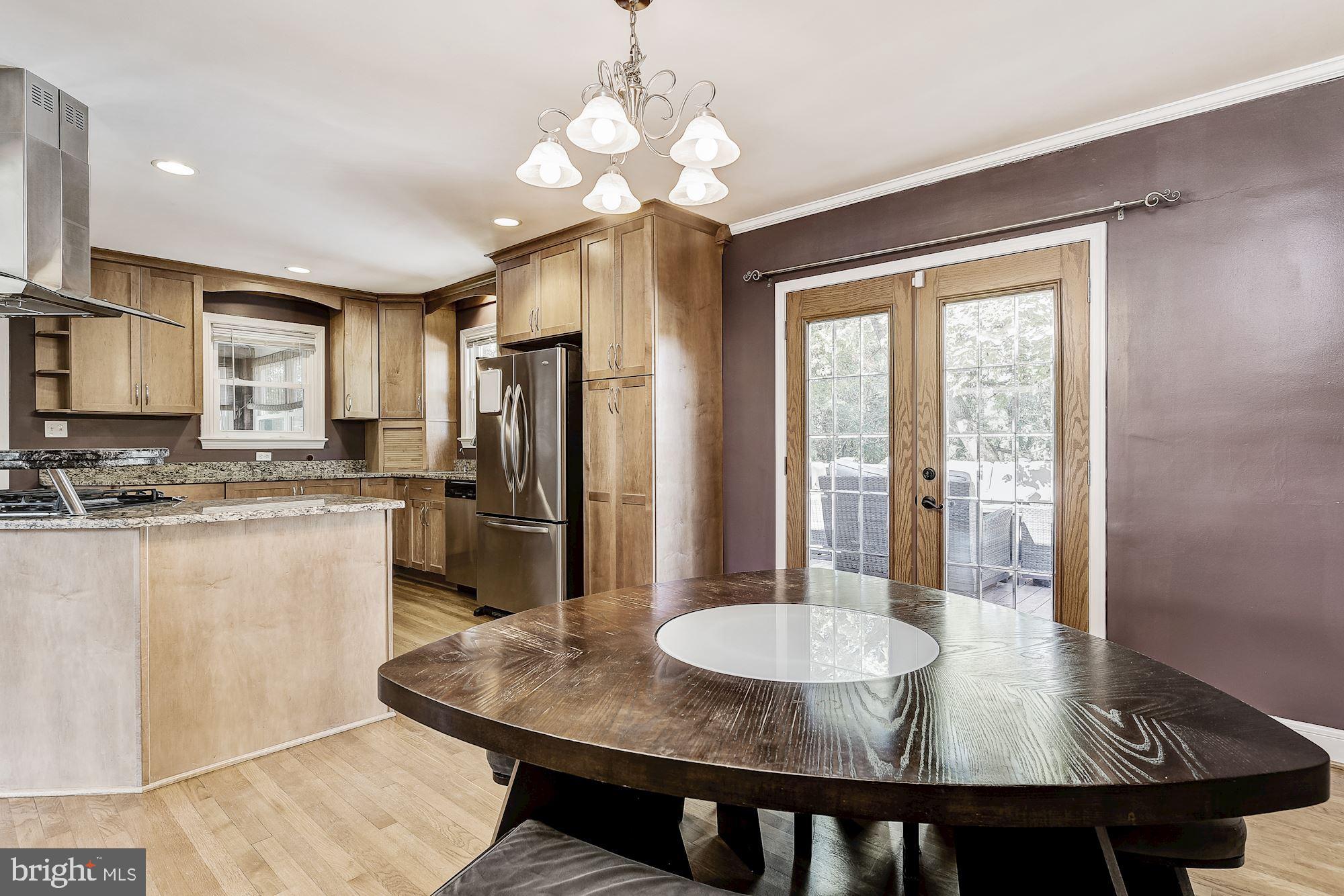 22200 Slidell Road Boyds, MD 20841 - Photo 11 of 51 Dining Room | Access to Deck