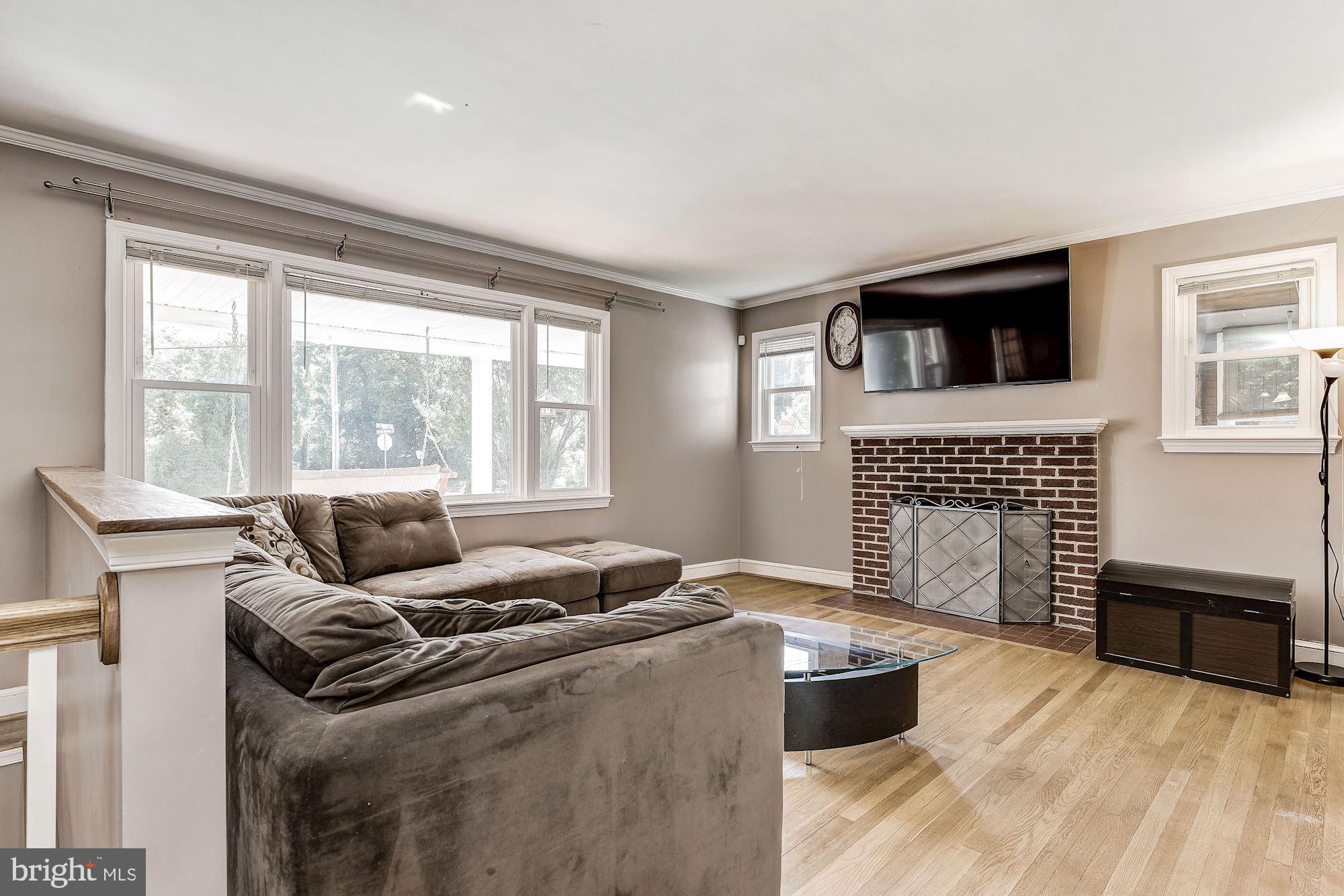 22200 Slidell Road Boyds, MD 20841 - Photo 5 of 51 Family Room | Fireplace