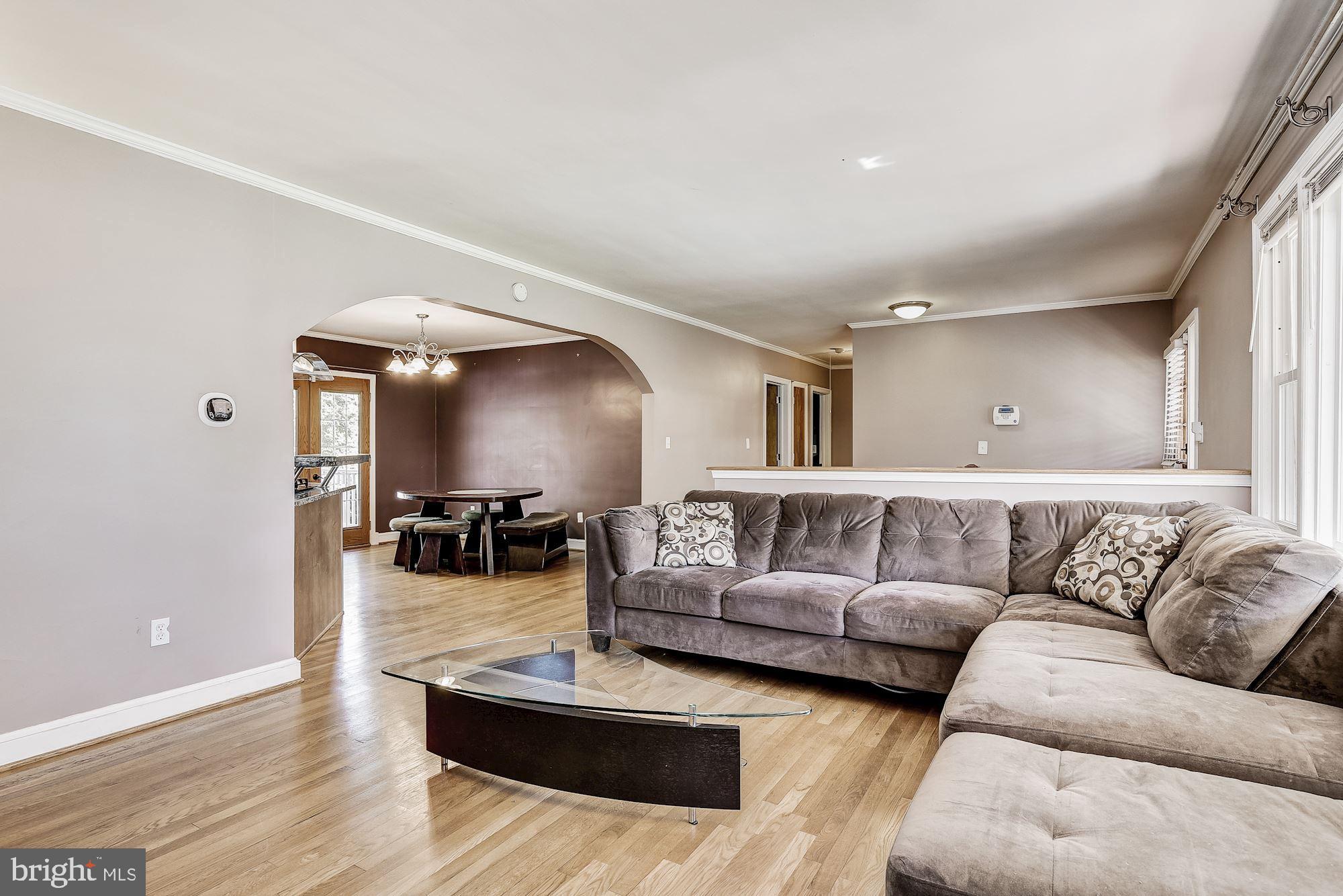 22200 Slidell Road Boyds, MD 20841 - Photo 6 of 51 Family Room | Hardwood Floors