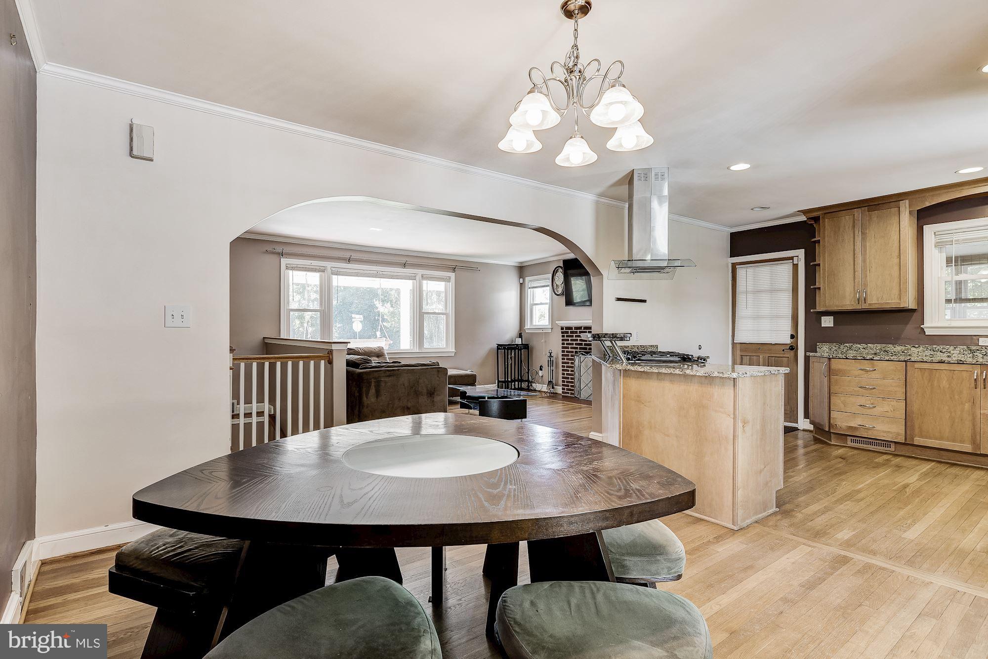 22200 Slidell Road Boyds, MD 20841 - Photo 10 of 51 Dining Room