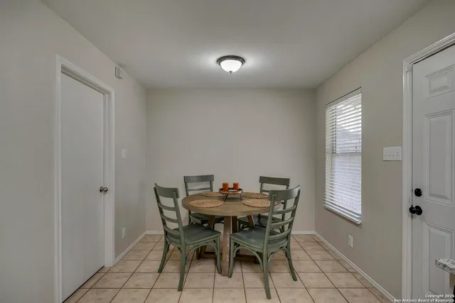 $299,900 | 8422 Parkdale Cove, San Antonio, TX 78249